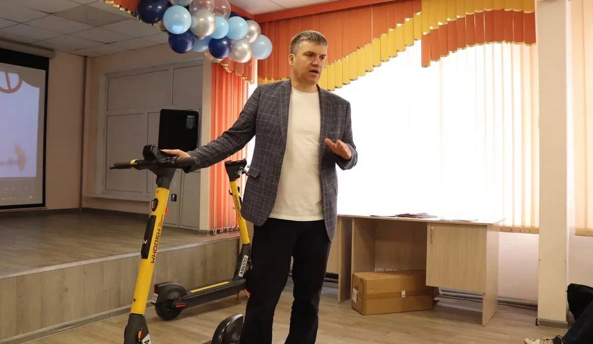 🛴Дорожный ликбез: что нужно знать о СИМ и  мопедах  🚔Сотрудники отделения пропаганды безопасности до