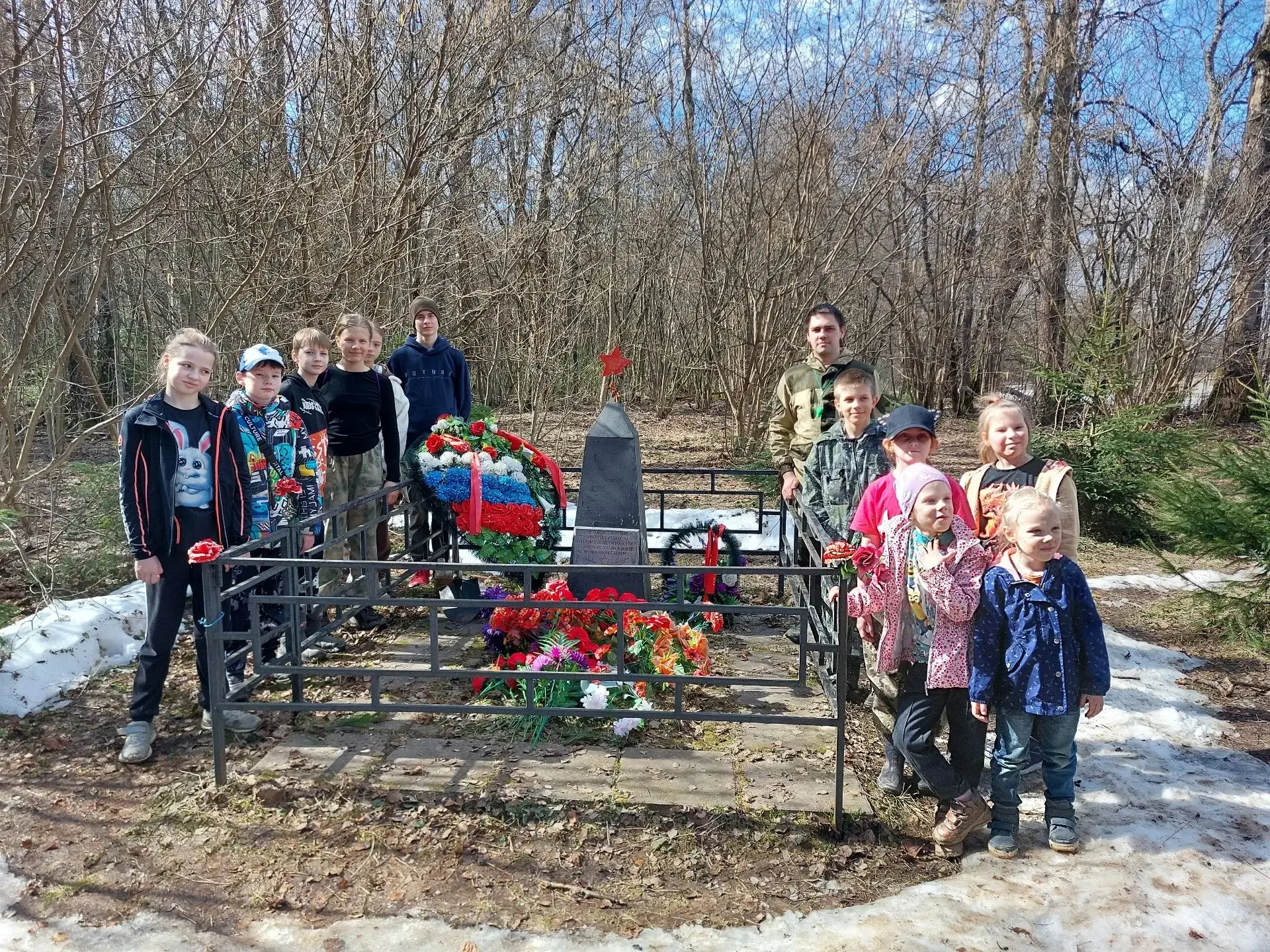 Сегодня воспитанниками СТК «Феникс» совершён пеший переход общей протяжённостью 10 километров.  В ра