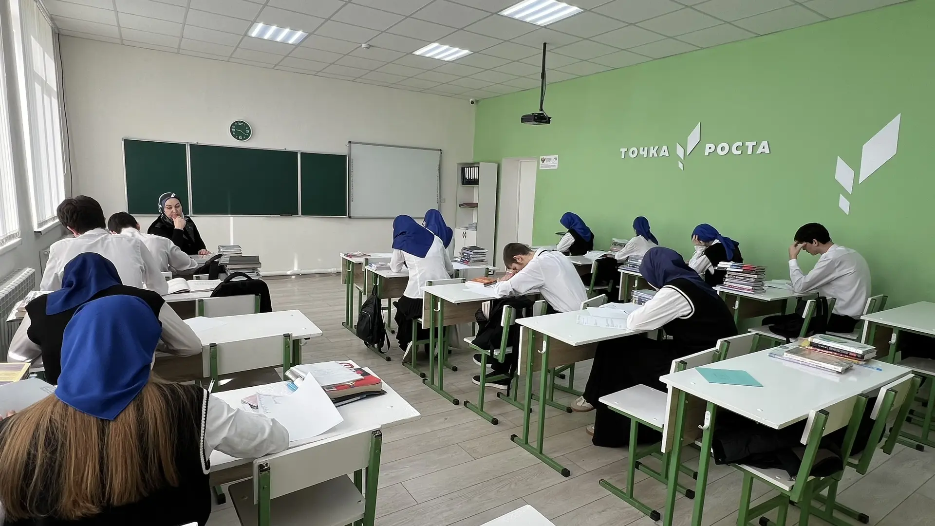 в МБОУ «СОШ № 3 с.Алхан-Юрт» прошла еженедельная диагностическая работа по русскому языку в 11 класс