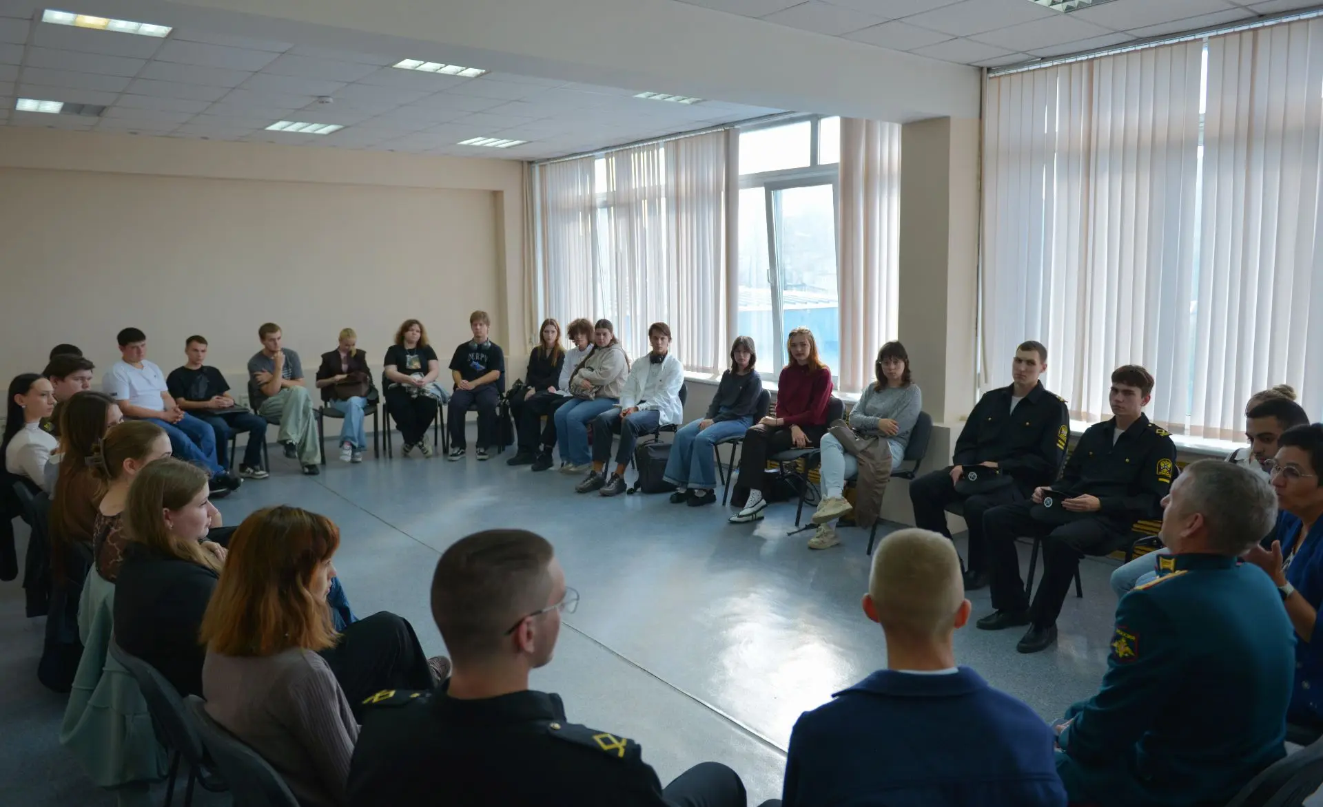 «Диалог на равных»: в Дальрыбвтузе в День воссоединения состоялась встреча с участником...