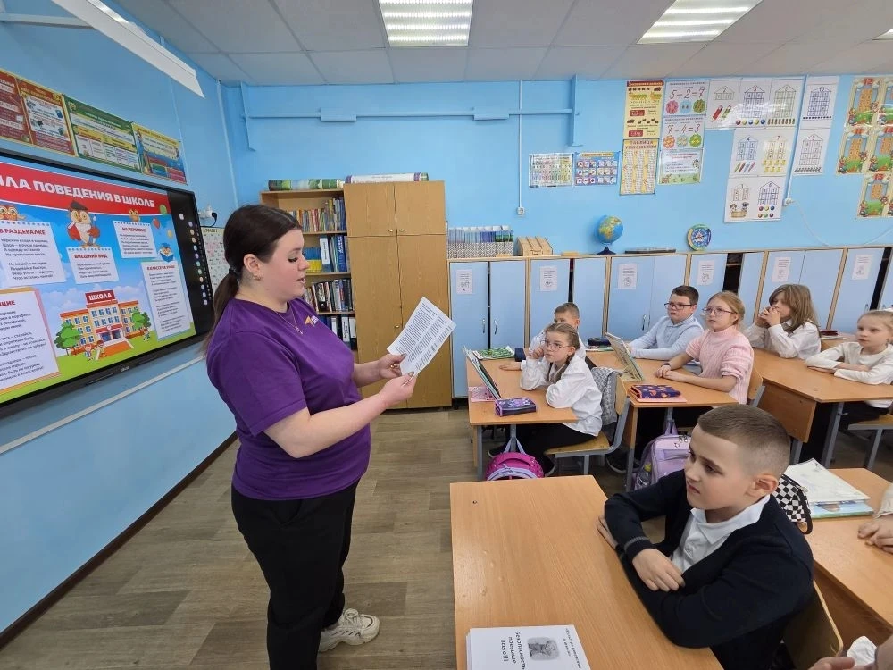 🏫Профилактическая беседа «Безопасное передвижение по территории учреждения, а так же за его пределам