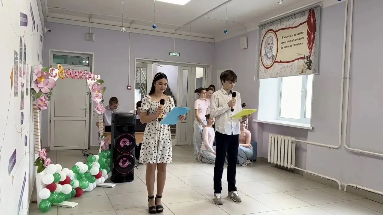 🌸 «Мамочка милая, мама моя»: как наш концерт закончился общим гимном любви!  Несмотря на прохладу за