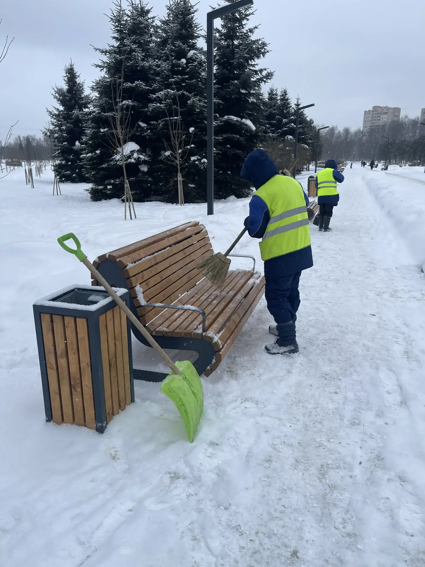 Свежий снежок укрыл город пушистым покрывалом!❄