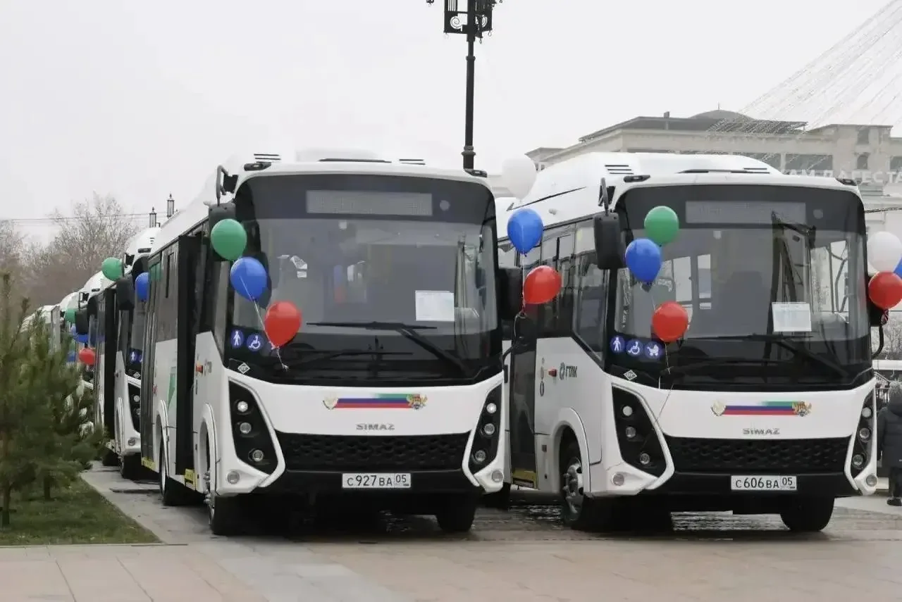 ⚡️В Дагестане до конца года ожидается поставка 141 нового автобуса, сообщают власти.