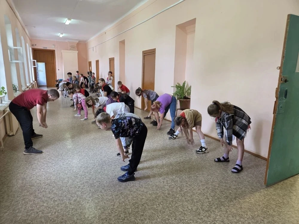 ☀️СОЛНЫШКО☀️

💫Хотя по небу сегодня бегают облака и тучки, в нашем лагере "Солнышко" день прошел яр