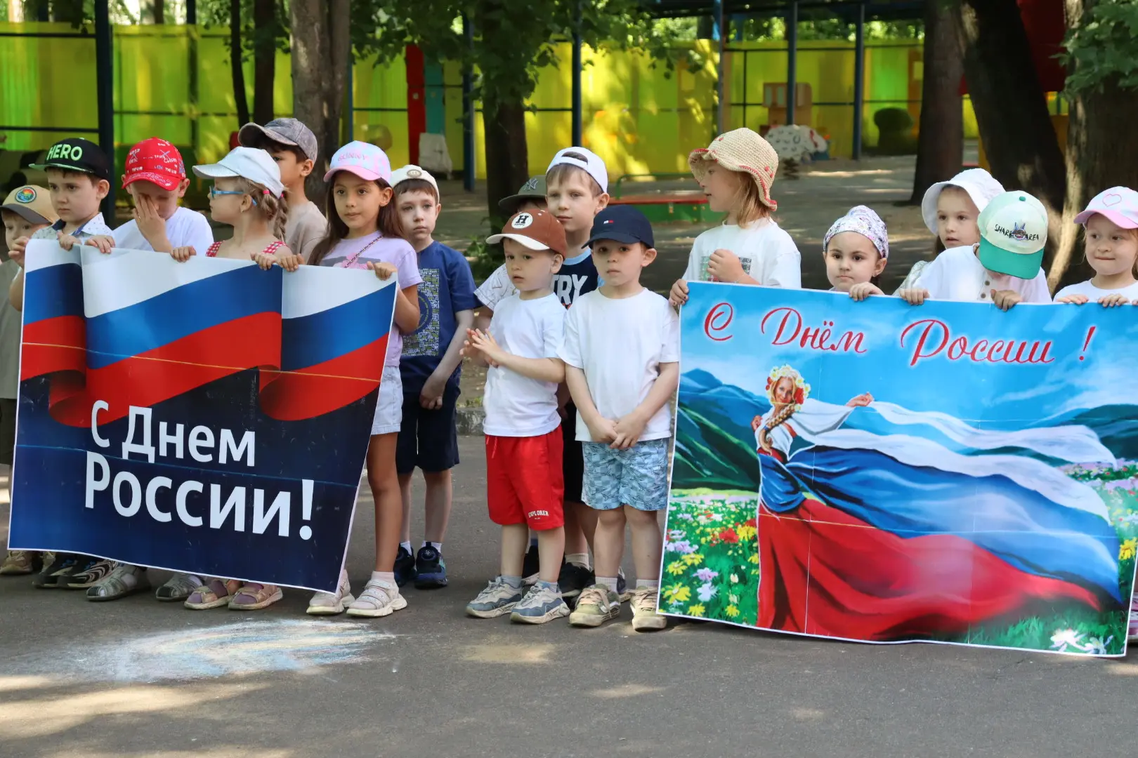 Как звучит Россия? В стихах, танцах и детских улыбках! 🇷🇺

🎉 В преддверии Дня России у наших дошк