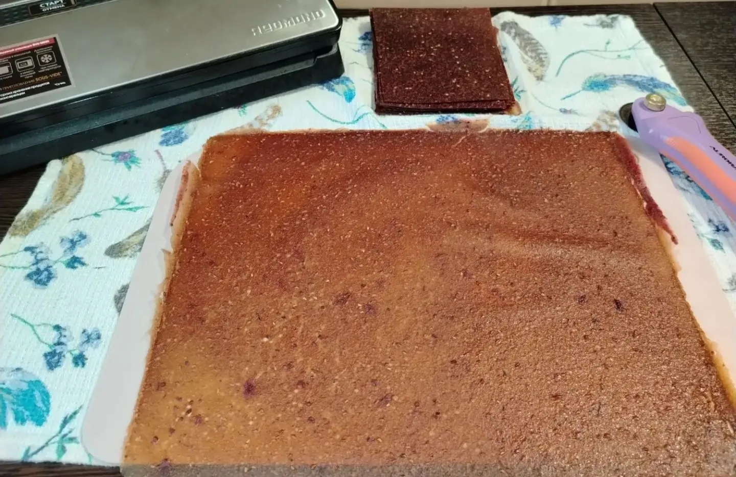 Кабачки из школьного огорода уже переработы: из них получилась вкуснейшая пастила, которая скоро отп