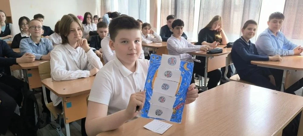 🚀 Сегодня в нашей школе в рамках Недели космоса прошли классные часы, посвященные Дню космонавтики 🚀