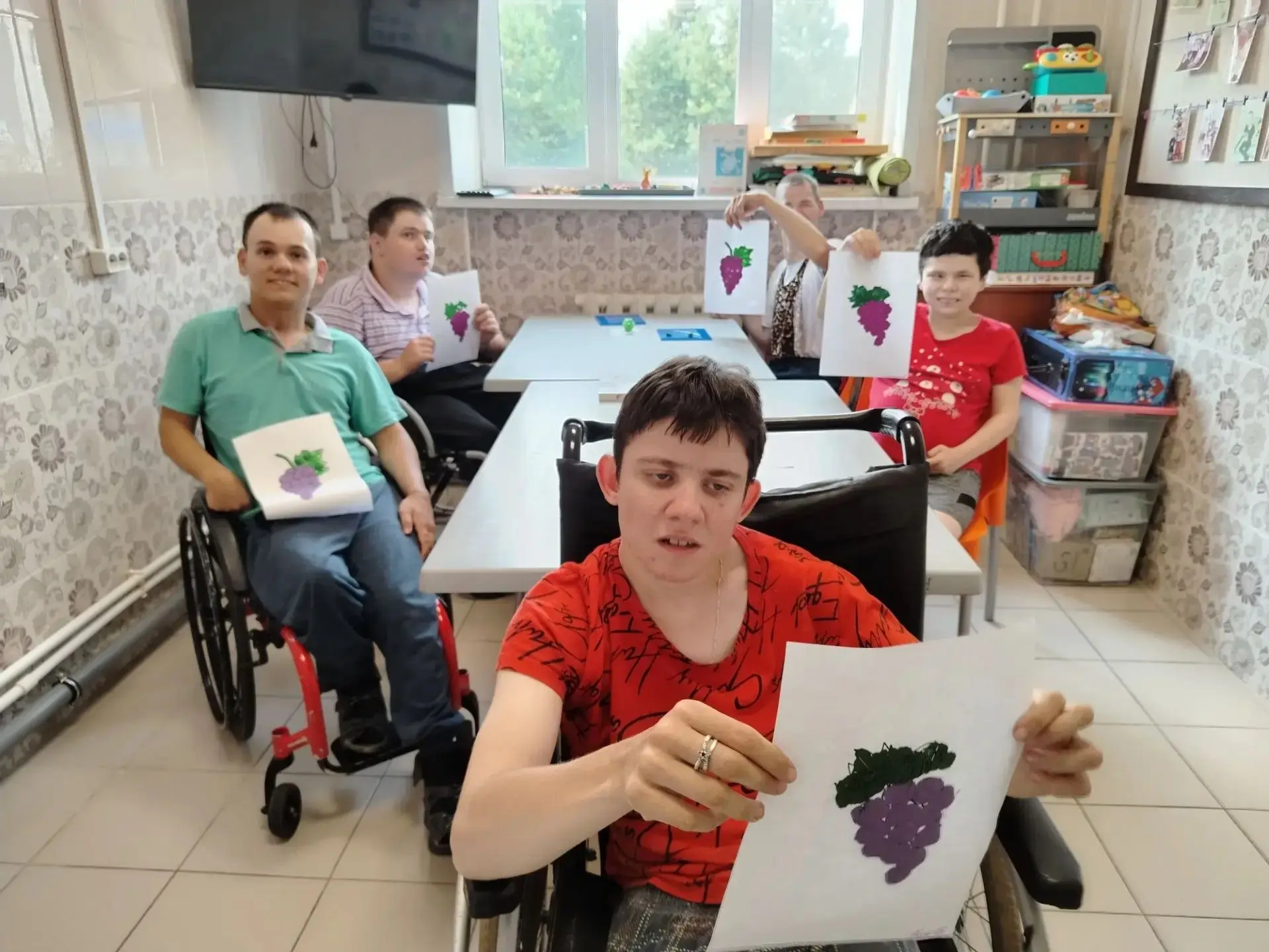 🍇🎨 Виноградный урожай из пластилина