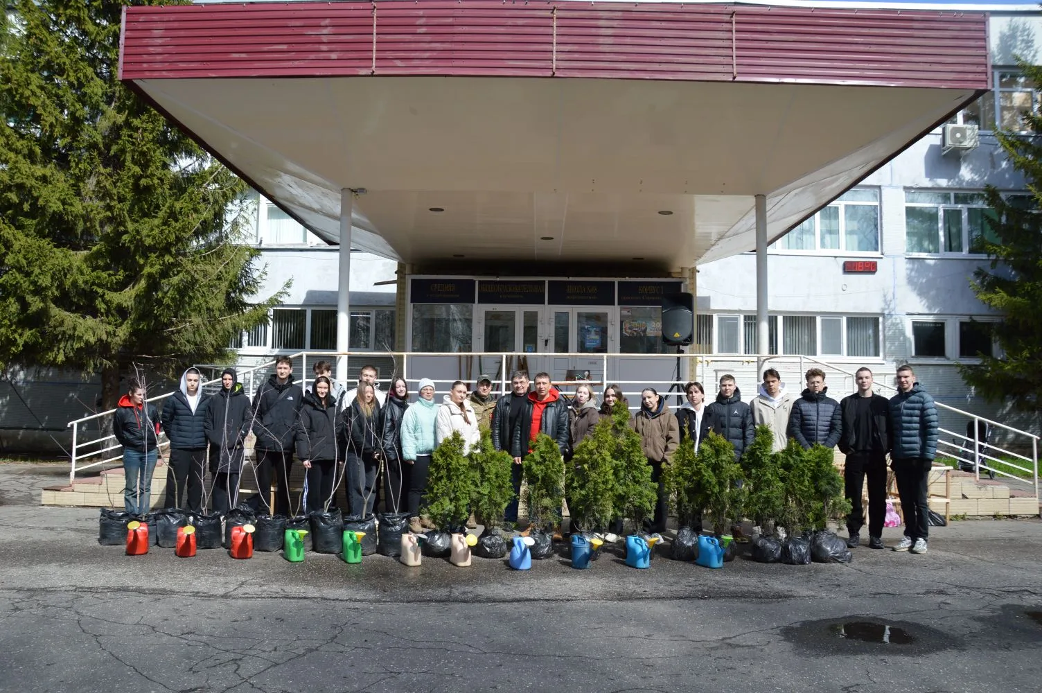 🌳Сегодня тысячи жителей нашего города во главе с нашим Губернатором Олегом Владимирови...