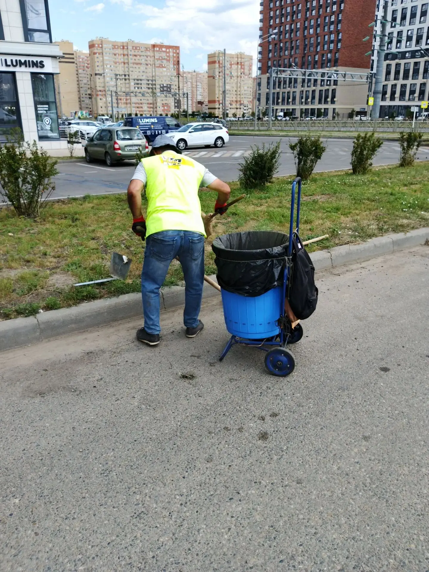 🏘Уважаемые жильцы! 
Делимся с Вами частью проделанных работ за неделю в ЖК "17/77" и ЖК "Основа". 
