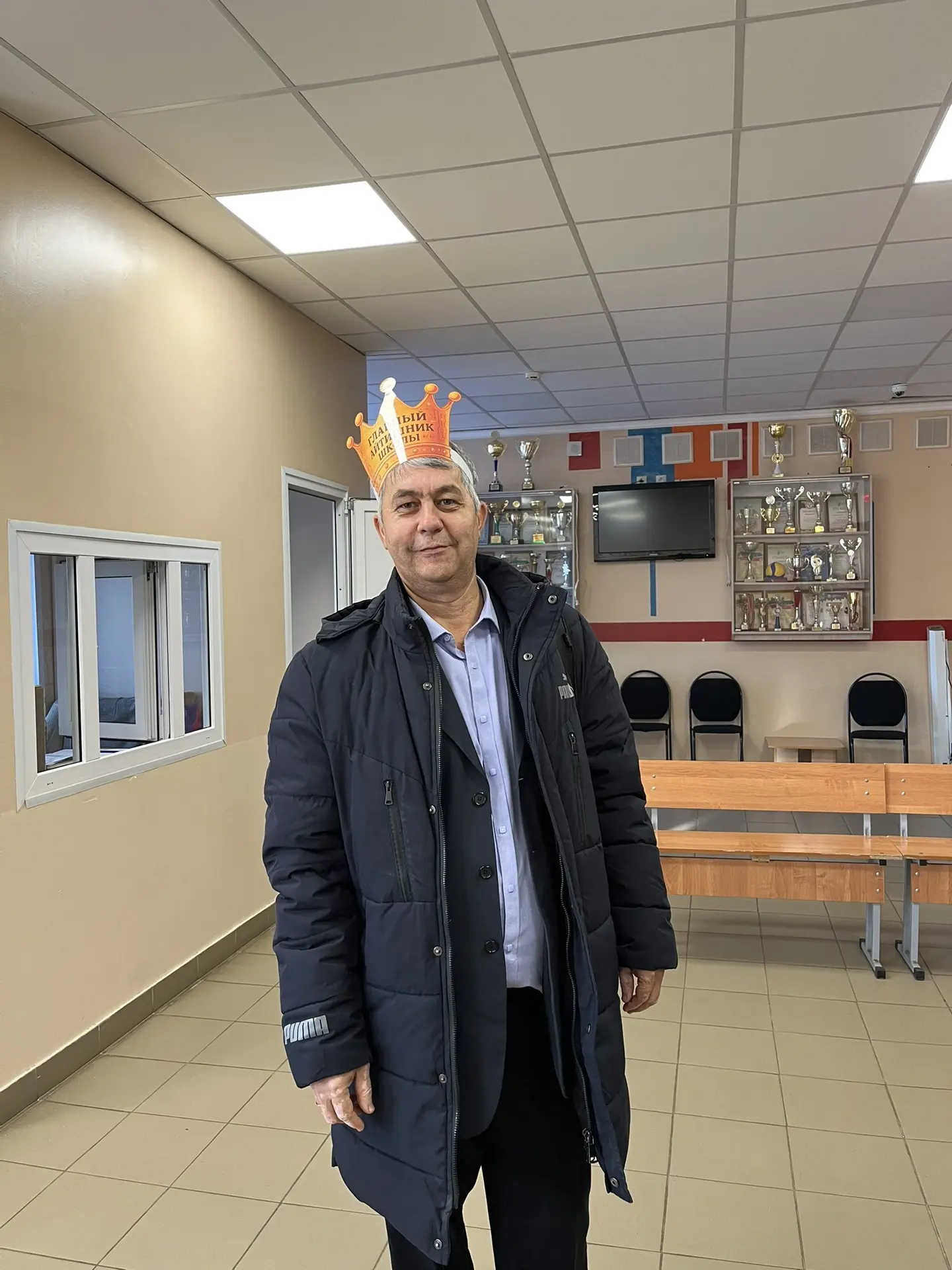 🎉 Утро для наших учителей началось с настоящей коронации!