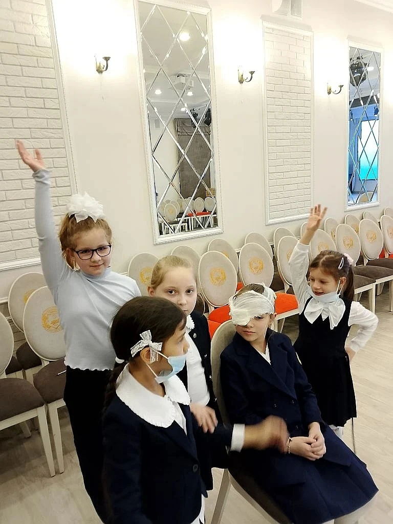 🚨 Третий день «Зарницы» – школа настоящих героев!  Сегодняшнее состязание – это не просто зачётные б