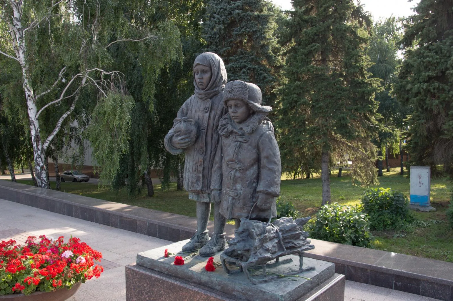 Ректор УлГПУ им. И.Н.Ульянова Игорь Петрищев вместе с неравнодушными горожанами принял участие в акц