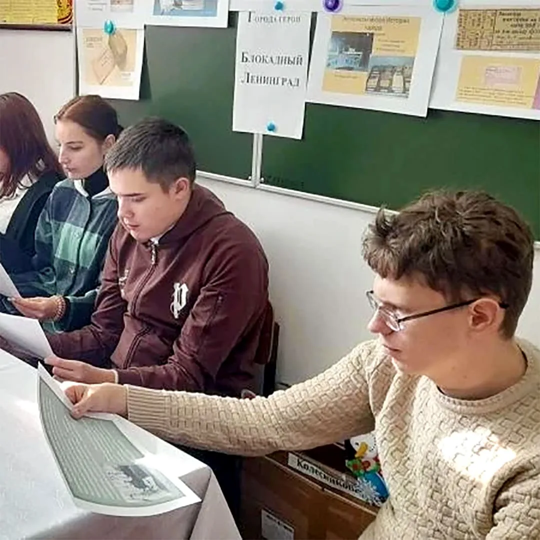 Последний звонок - не просто школьная традиция, а глубокий символ перехода из мира детс...