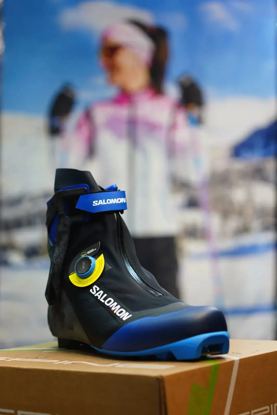 Лыжные ботинки Salomon S/Race Skate BOA — это топовая коньковая модель для интенсивных ...