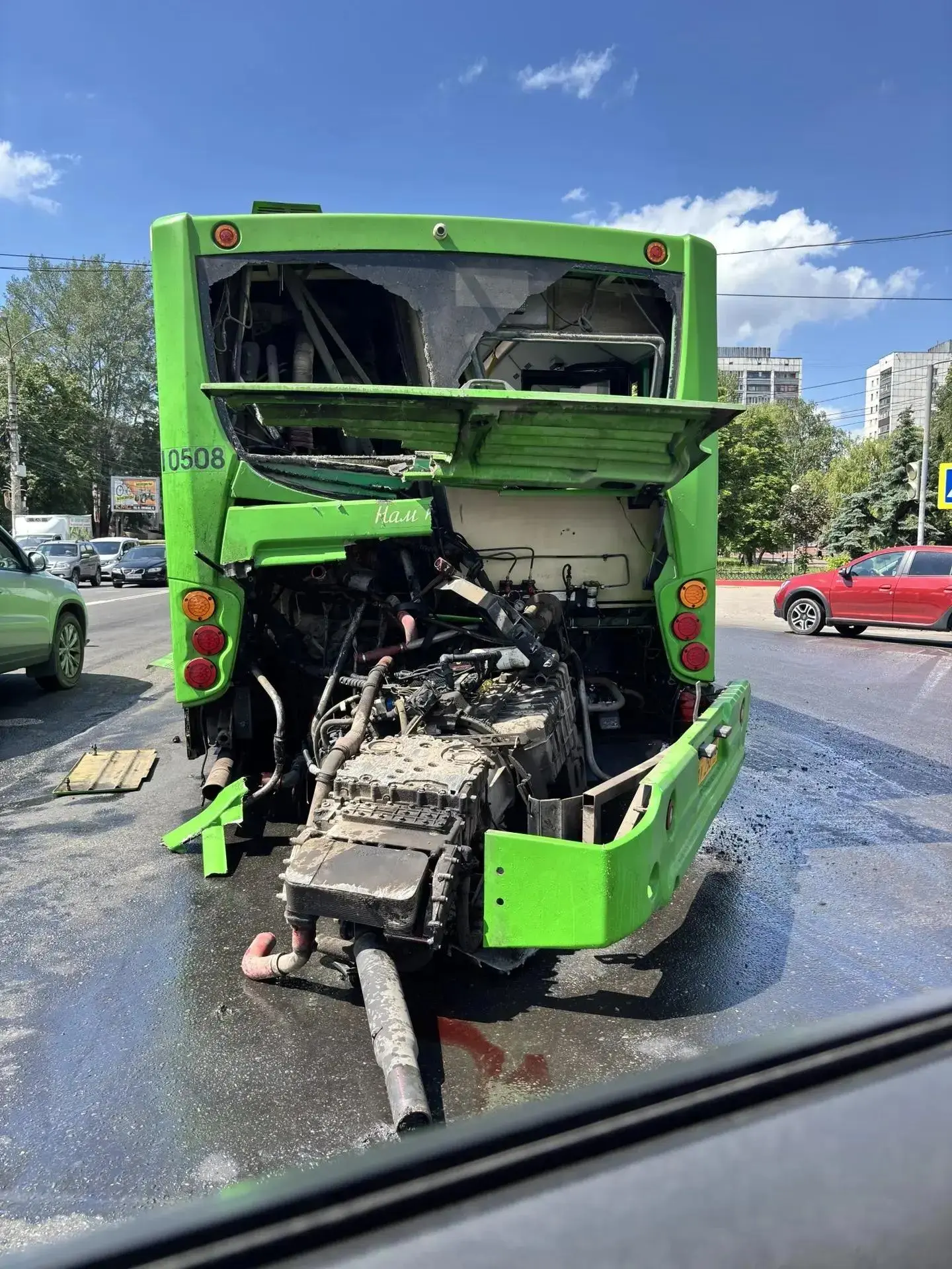 В Курске выясняют причины падения с креплений двигателя автобуса

Губернатор Александр Хинштейн попр