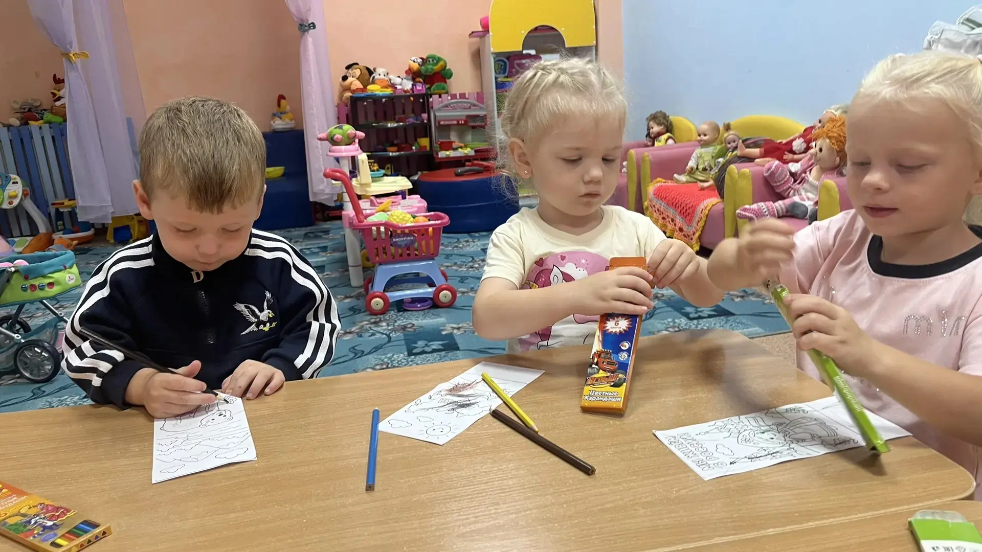 🇷🇺 Вторник в нашей группе — «Мы живём в России»!