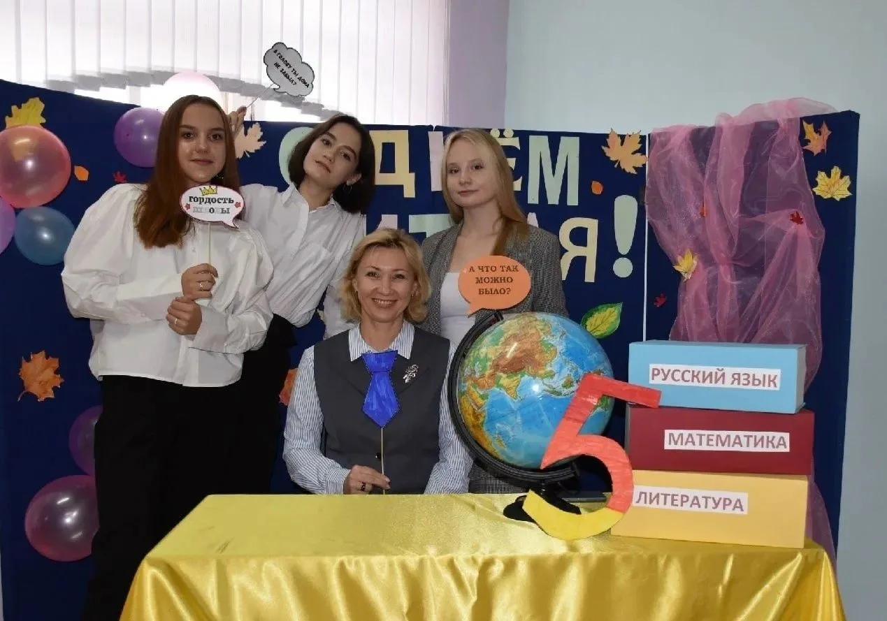 🧑‍🏫 Учителя Алтайского края получат по миллиону рублей за переезд в сёла