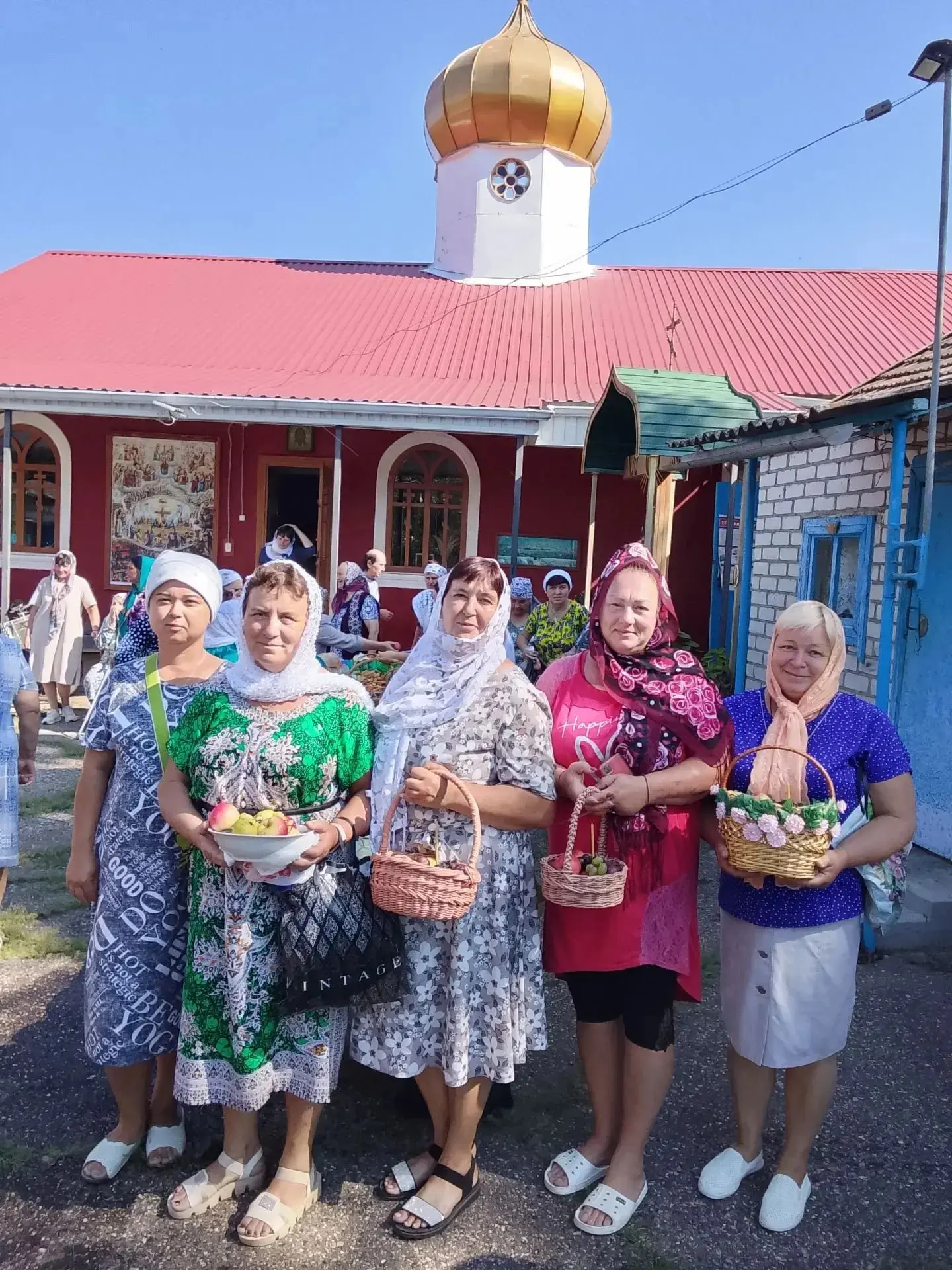 Святая традиция — забота и доброта 🤍