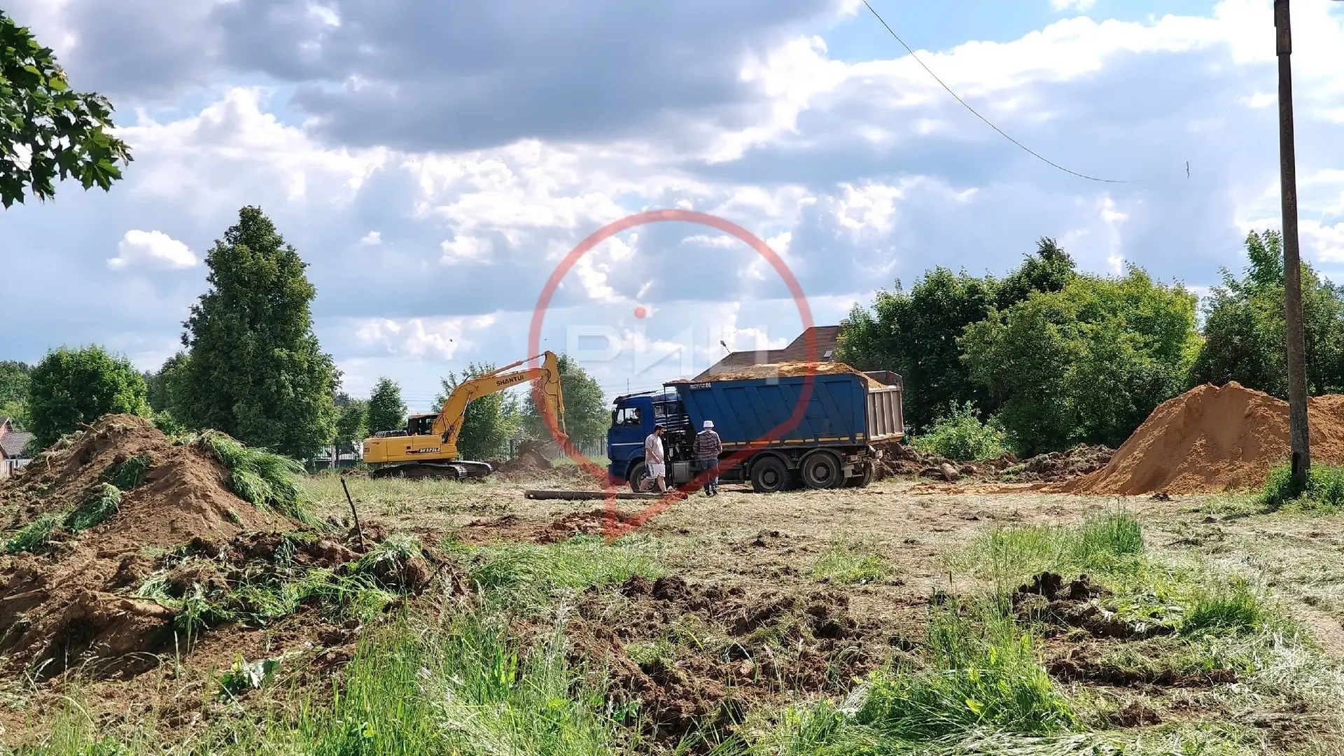 На территории четвёртой балабановской школы стартовали работы по строительству футбольн...