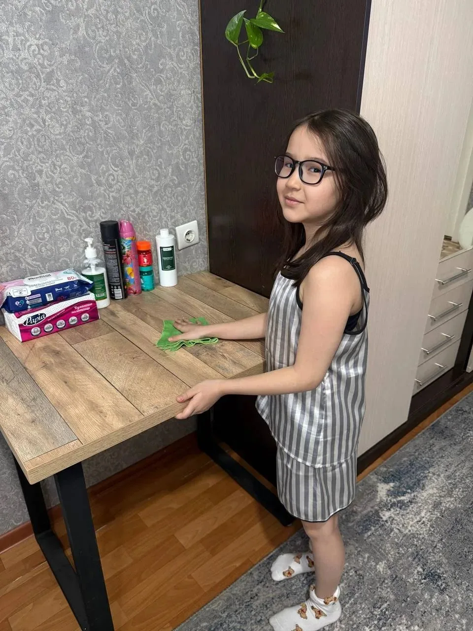 Акция "Помощь с любовью" 🥰🤗  Наши ученики структурного подразделения участвуют с Движением Первых в 