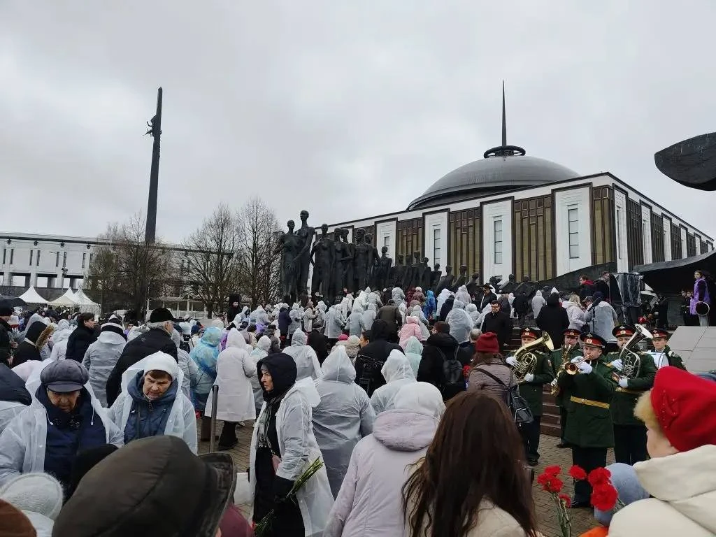 🕊️ МИТИНГ КО ДНЮ ПАМЯТИ БЫВШИХ НЕСОВЕРШЕННОЛЕТНИХ УЗНИКОВ ФАШИЗМА  11 апреля на Поклонной горе у пам