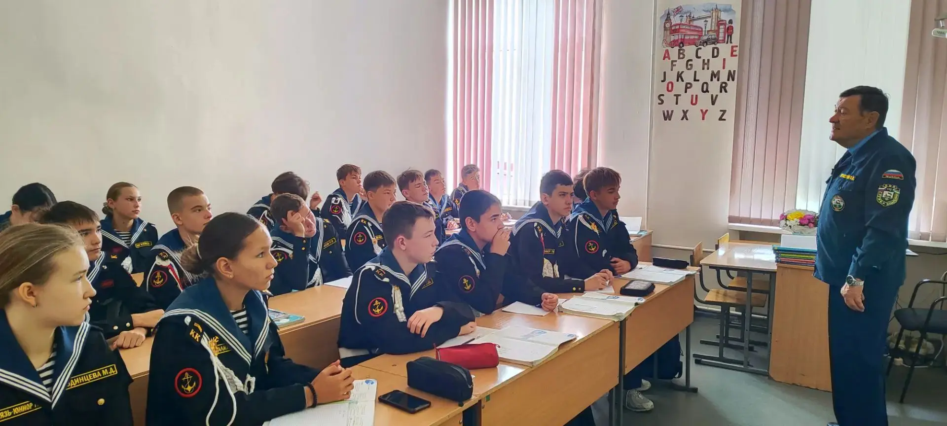 📢 В 8А КАДЕТСКОМ КЛАССЕ ПРОШЕЛ ОТКРЫТЫЙ УРОК ПО ГРАЖДАНСКОЙ ОБОРОНЕ