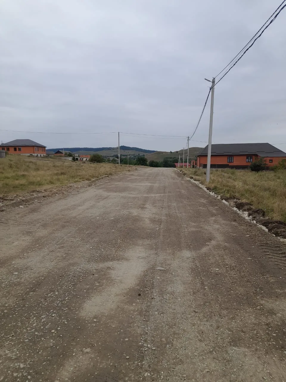 В с.п. Яндаре ведётся работа по асфальтированию улиц им. Хрущева и 8-го Марта протяженн...