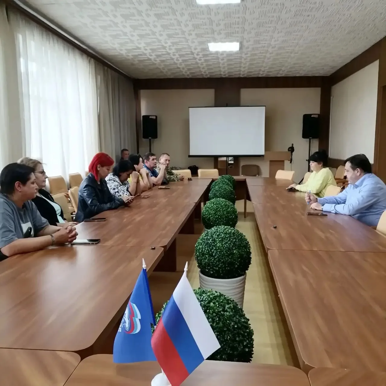 Вчера в администрации округа прошла встреча, которую сложно назвать просто рабочей. Это...