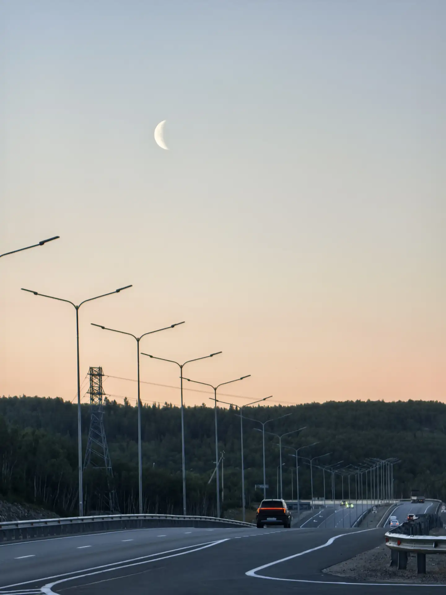 Месяц прекрасен)🌜