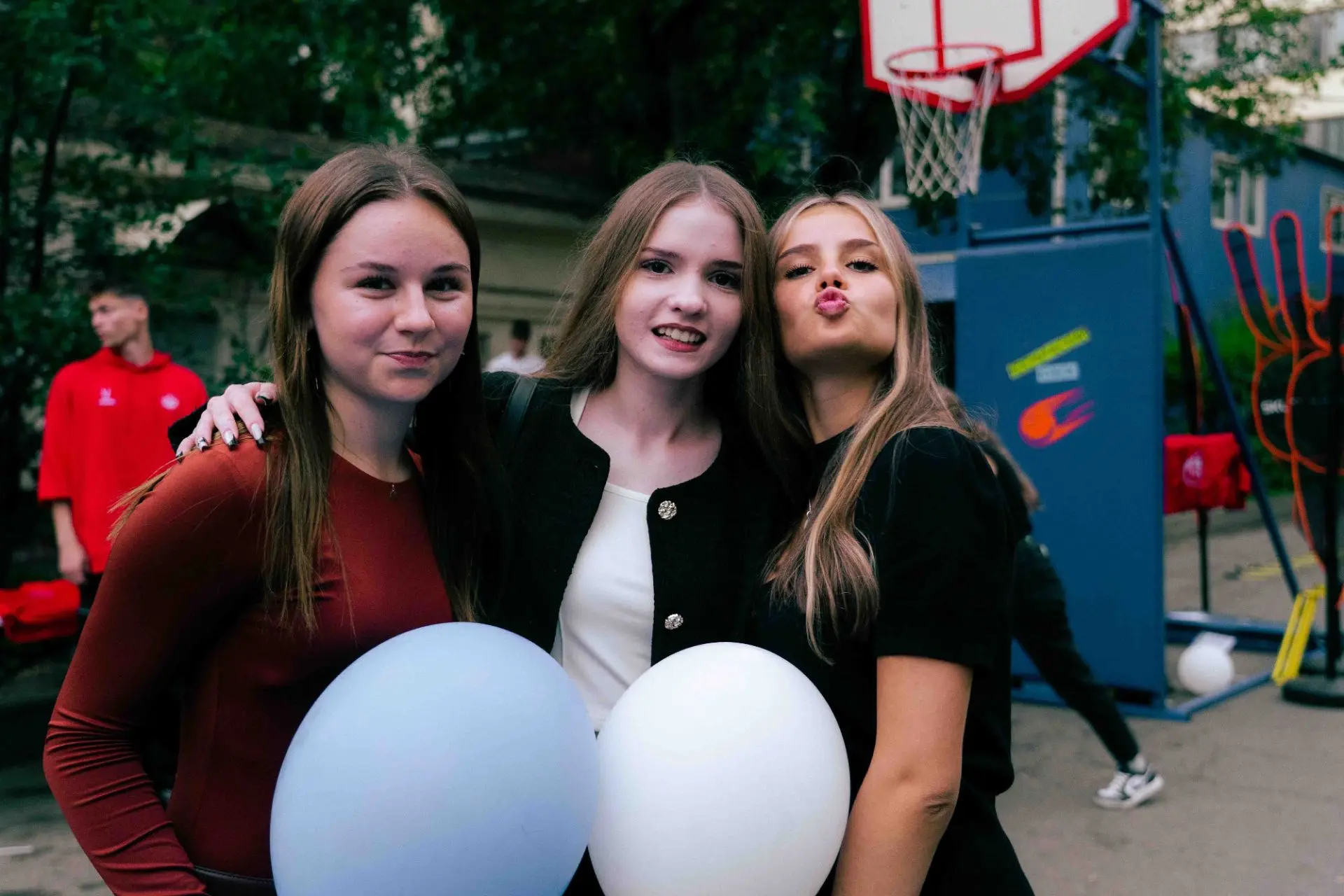 Я + ты + 20 тысяч шагов, тёплый дождь и песни во весь голос 😌