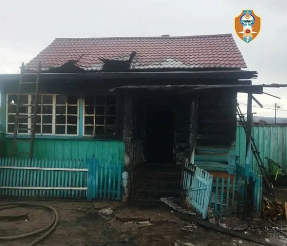При пожаре в Бурятии серьёзно пострадала 25-летняя девушка  Возгорание произошло в воскресенье, 17 м