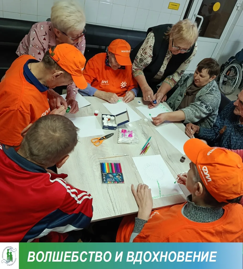 Волшебство и вдохновение

✍️Нетрадиционная техника рисования ватными палочками (паунтилизм)- один из