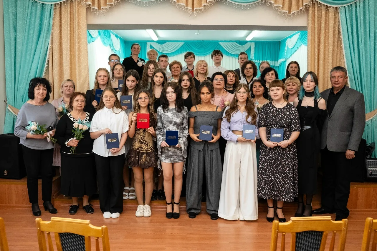 🎓💐🎊 «В добрый путь, выпускники!»