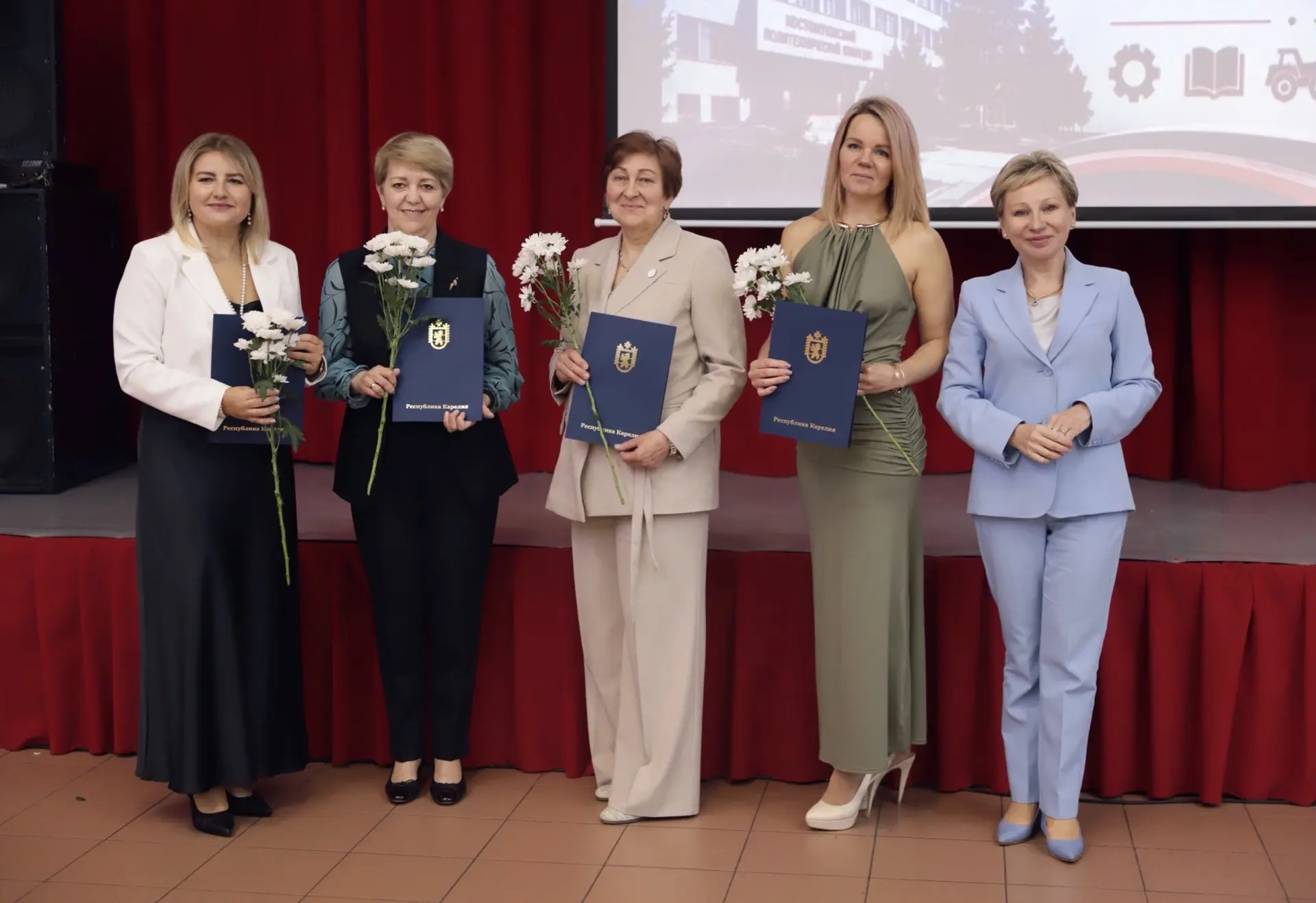 🎉 Костомукшский политехнический колледж ярко и торжественно отпраздновал свой юбилей! 🎓✨