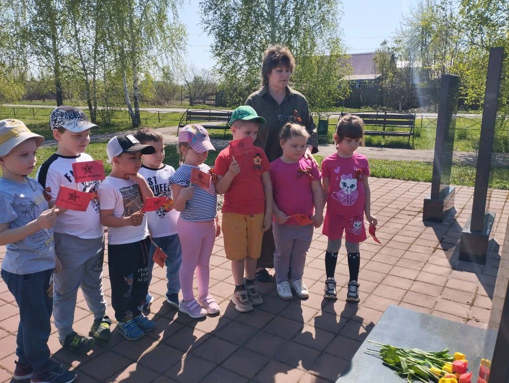 В рамках тематической недели, посвящённой Дню Победы, в филиале «Ёлочка» МБДОУ «Первома...