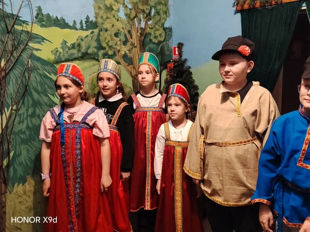 🌼25-го мая ученики 3Б и 4Д классов (кл. Руководитель Непомнящая Т. П.) посетили в городе Новосибирск