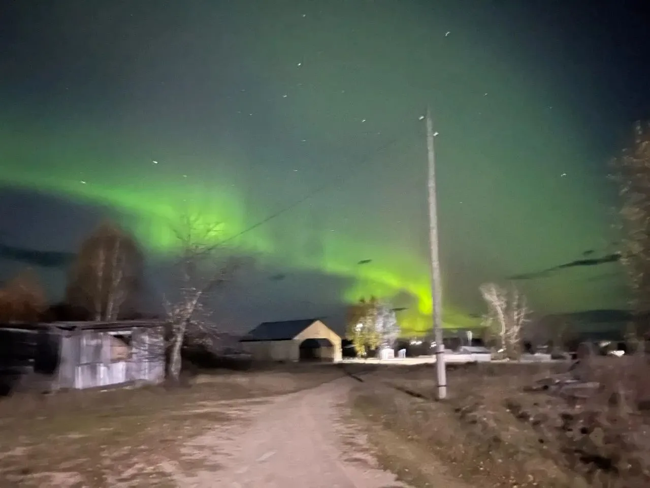 Редкая красота в Прикамье! Фотограф снял северное сияние в Гайнском округе.