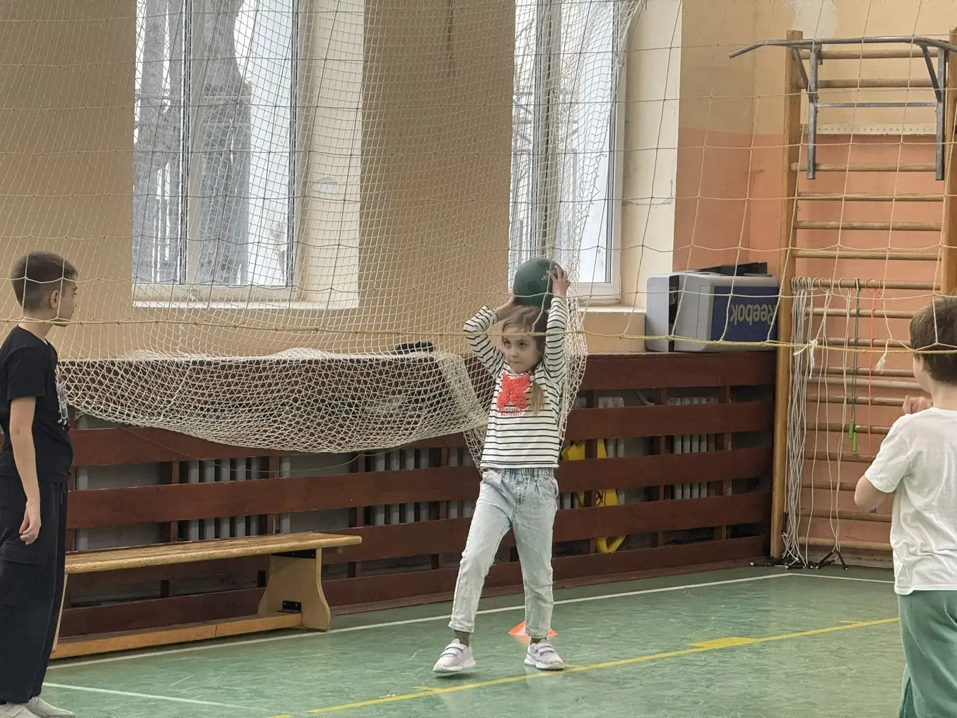 Вместе, выше, сильнее🌟  💪☀️ В нашей школе ребята из кружка «Вместе, выше, сильнее» проводят летние к