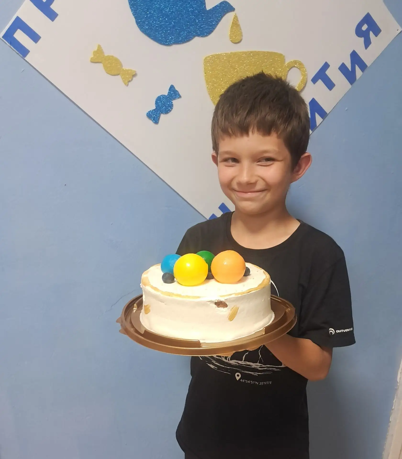 🎉🎂 24 июля у одного из воспитанников был особенный праздник - день рождения. С утра его ждали друж