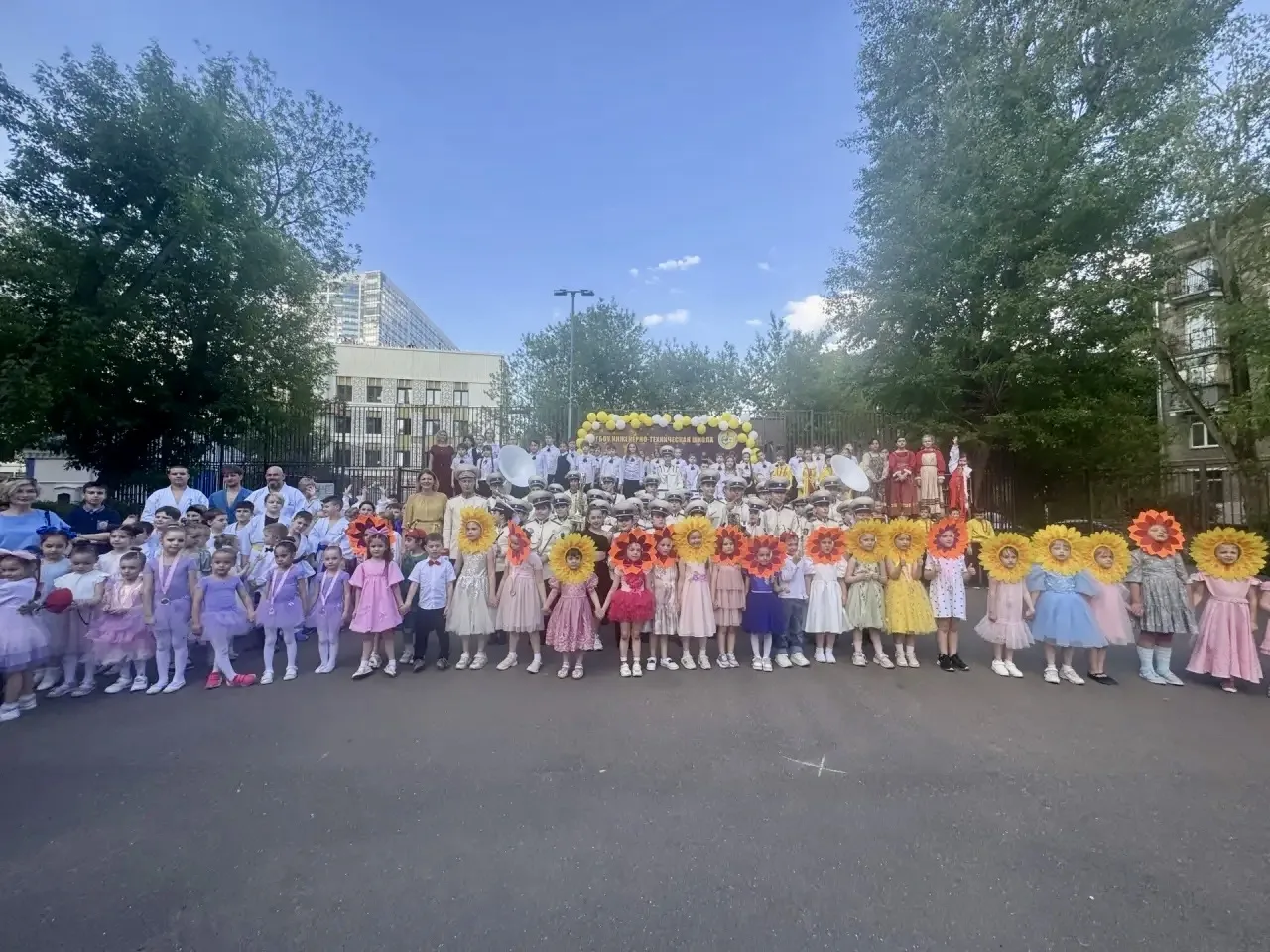 🎤 Отчётный концерт коллективов дополнительного образования ГБОУ ИТШ: праздник таланта и вдохновения 