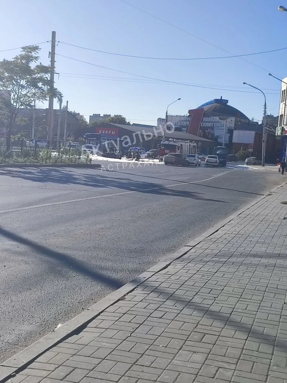 🔥 На улице Победы, у цирка, сгорел автомобиль