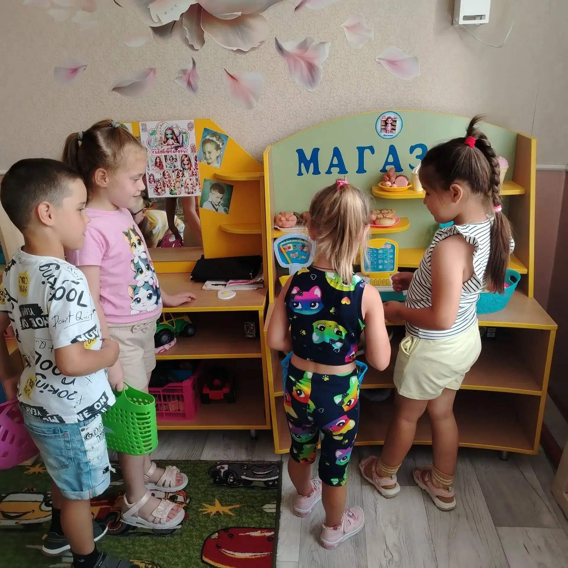 🌟 Сегодня у нас прошло очень интересное и полезное занятие на тему «Полезная и вредная еда»! 🍏🍟 Р