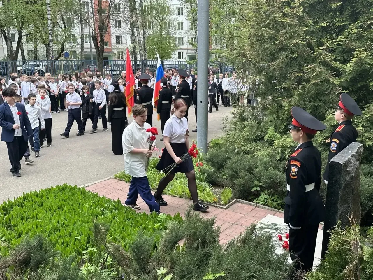 КРАСНЫЕ ГВОЗДИКИ                           🌟В преддверии 81-й годовщины Великой Победы, в рамках гор