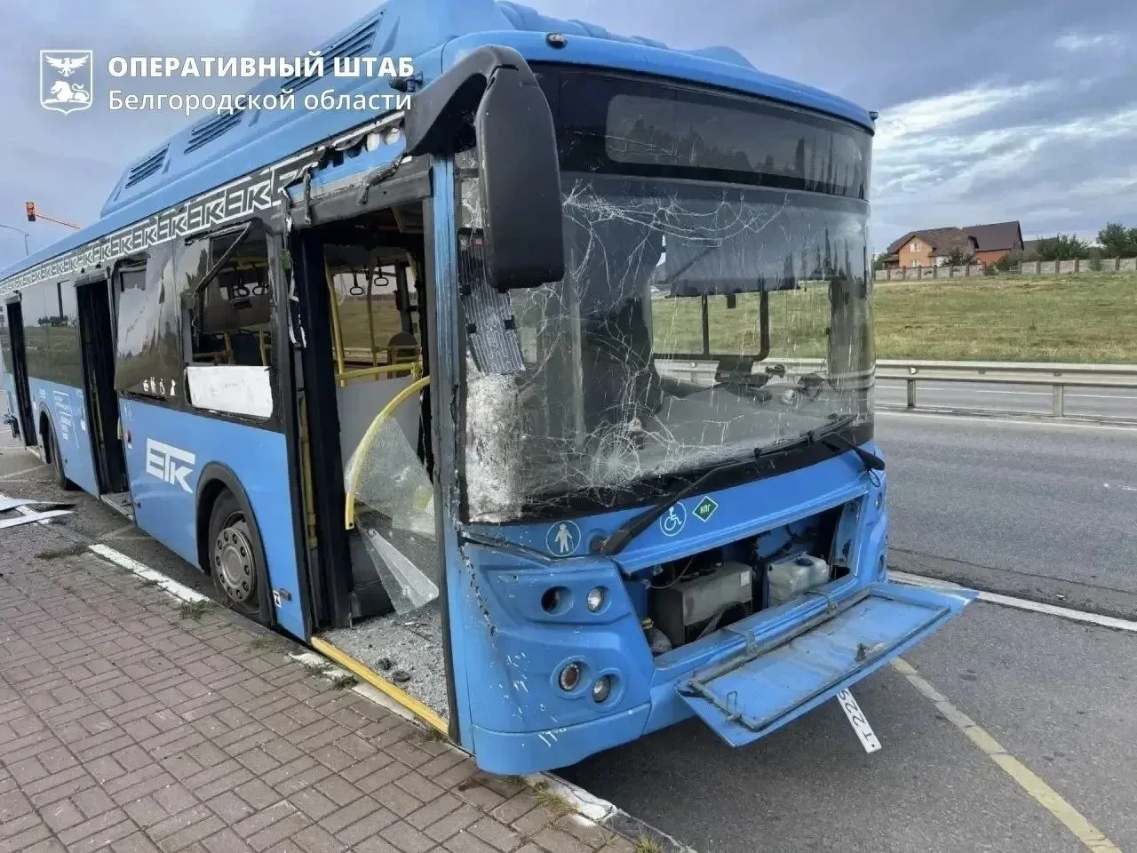 ❗️В Никольском беспилотник ВСУ атаковал пассажирский автобус. Пострадал мирный житель