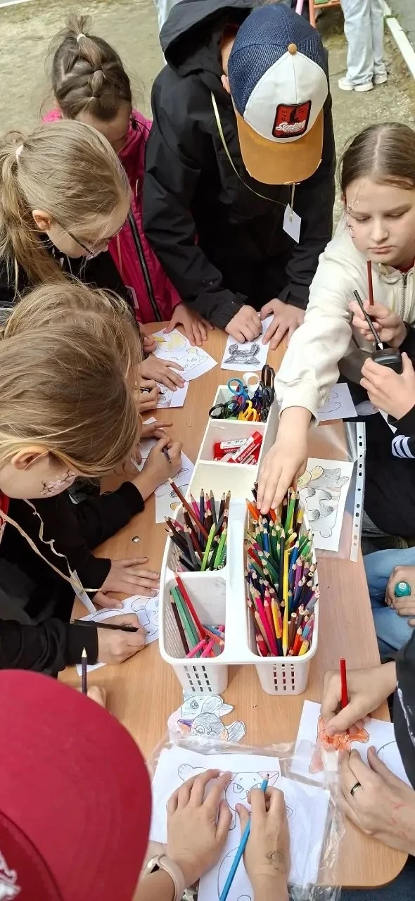 👧 🧒 В День защиты детей педагоги ДЮЦ «Контакт» провели для детей мастер-класс «КОТО-з...