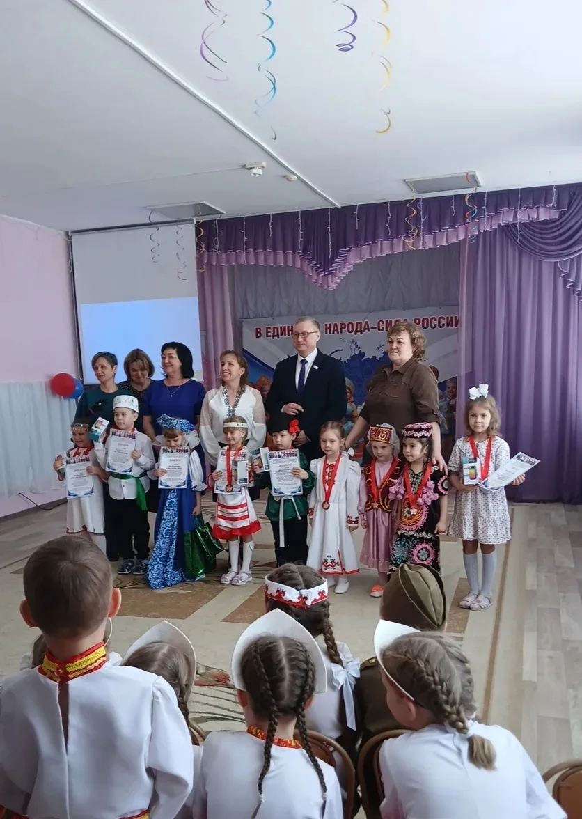 Сегодня на базе детского сада 4 "Калинка" прошёл городской конкурс детского творчества, посвящённый 