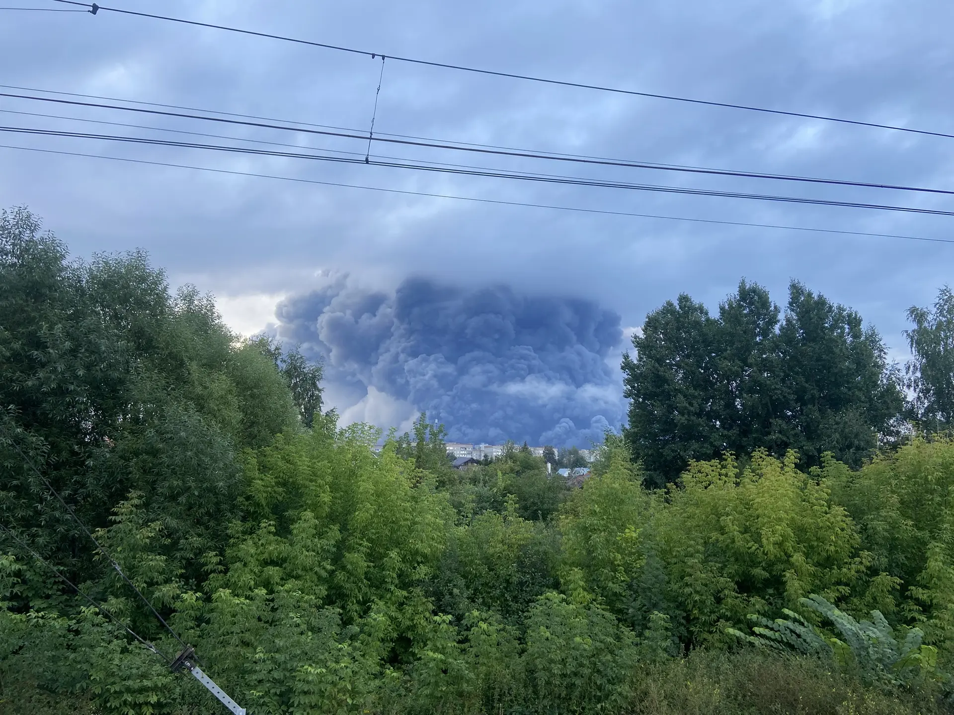 Крупный пожар в Подольске со стороны Коледино.