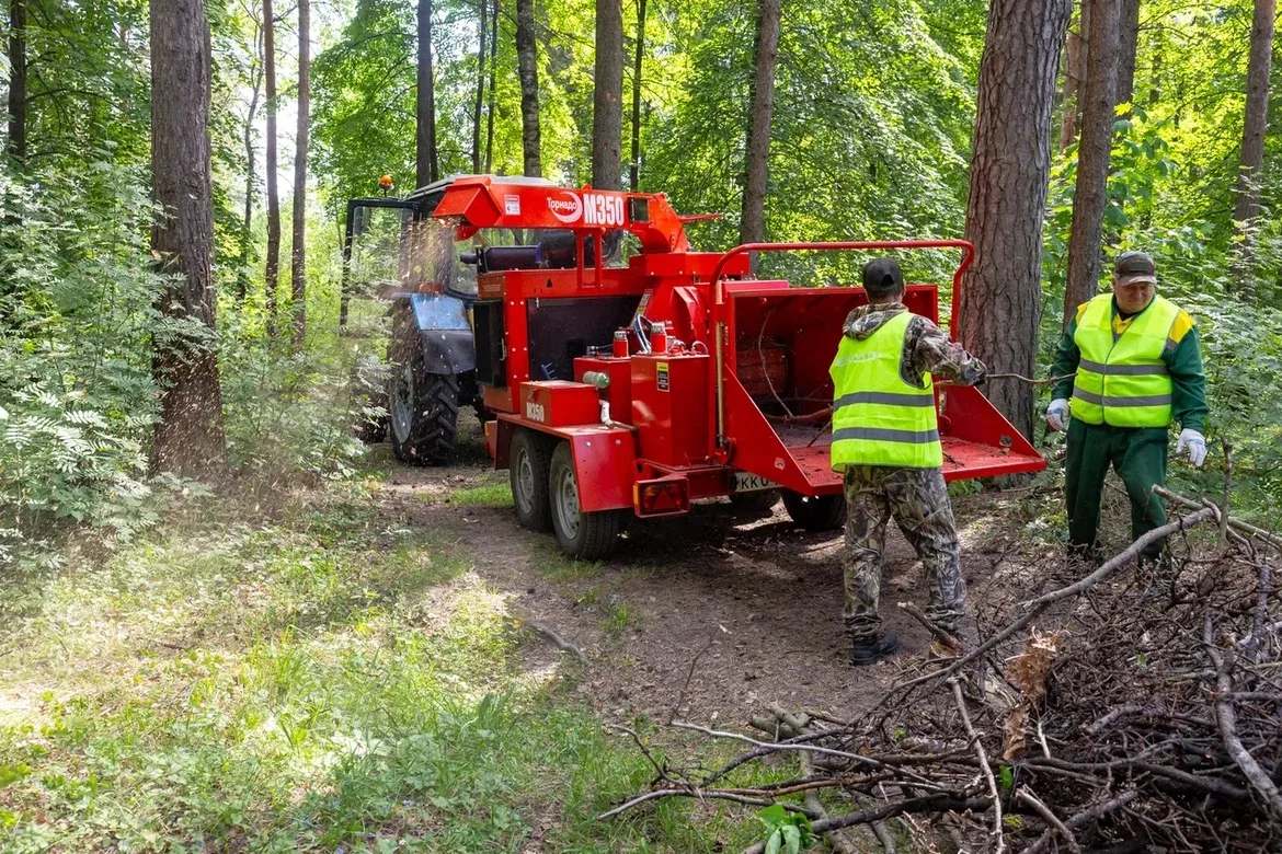 Наводим порядок вместе!   🌳В лесопарковой зоне близ Исаакиевского озера прошла экологическая акция «